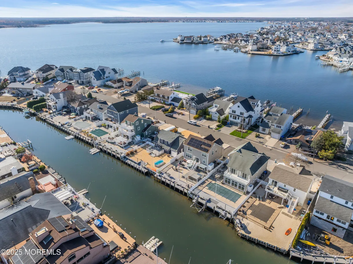 Rockland/Orange/NJ Real Estate | View 508 Bayview Drive | 4 Beds, 3 Baths