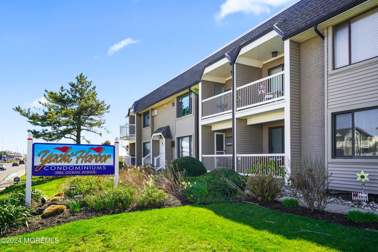 Rockland/Orange/NJ Real Estate | View 1382 Ocean Avenue, 10C | 1 Bed, 1 Bath