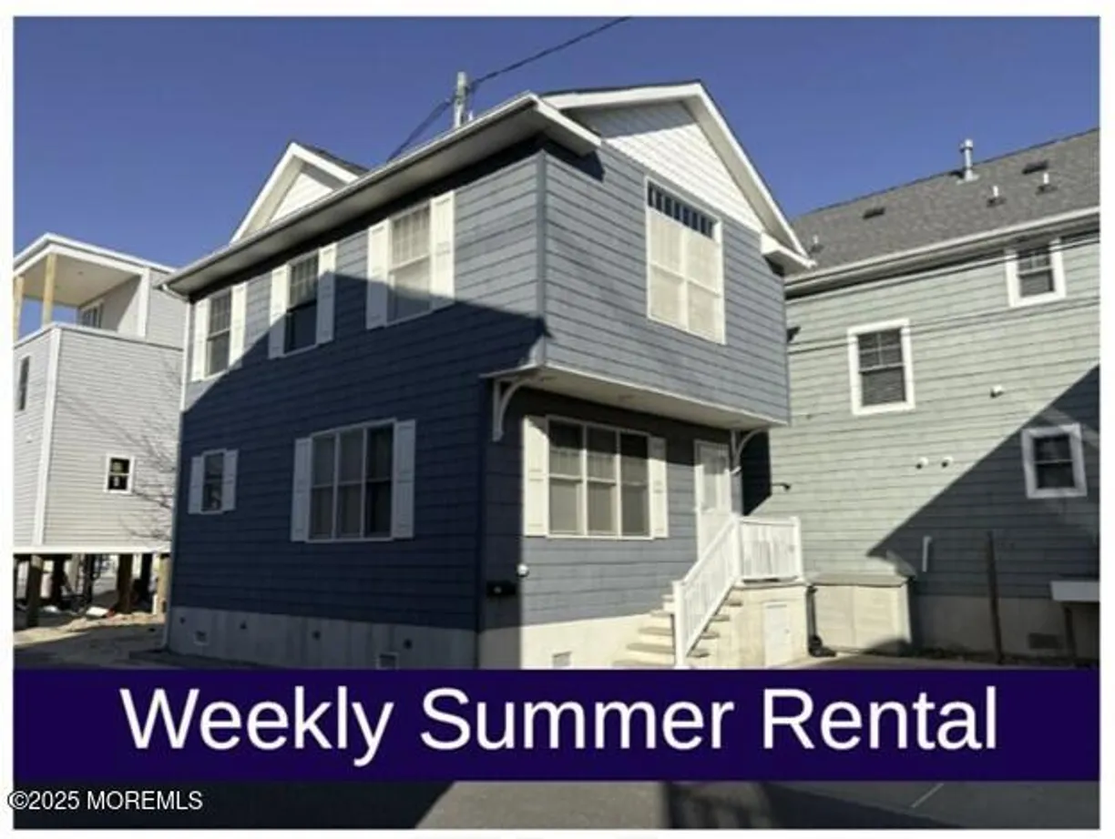 Rockland/Orange/NJ Real Estate | View 30 E Bay Way | 4 Beds, 2 Baths