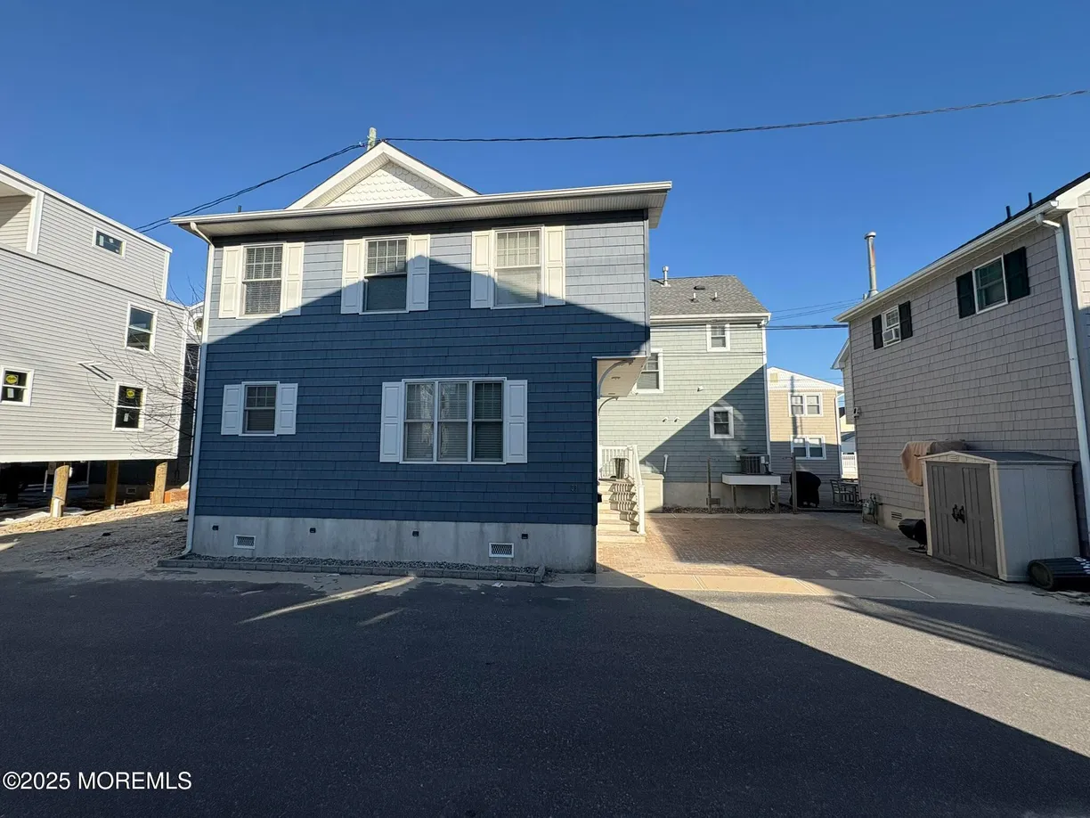 Rockland/Orange/NJ Real Estate | View 30 E Bay Way | Listing