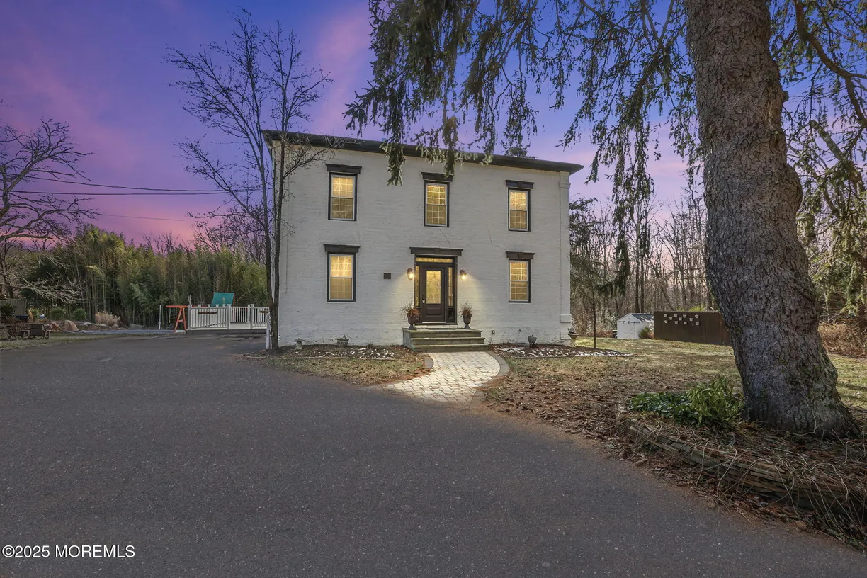 Rockland/Orange/NJ Real Estate | View 81 Hoffman Road | 4 Beds, 2 Baths