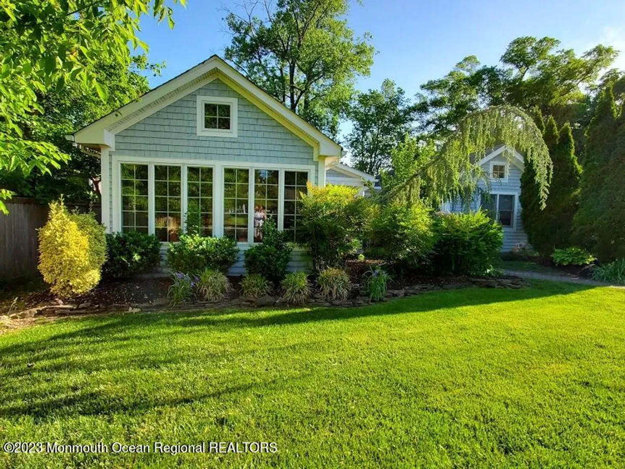Rockland/Orange/NJ Real Estate | View 218 Bridge Avenue | 3 Beds, 2 Baths