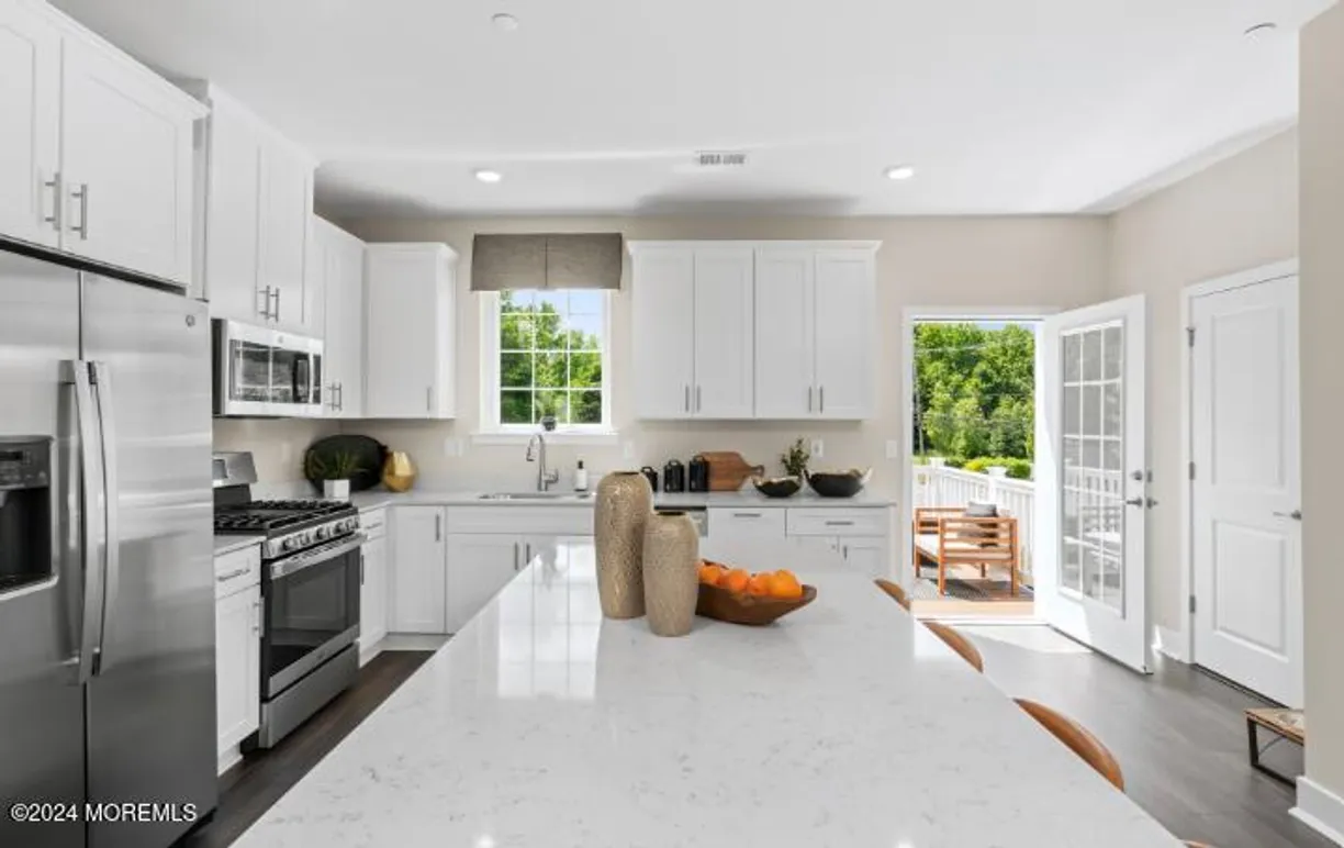 Rockland/Orange/NJ Real Estate | View 18 Bella Court | 3 Beds, 3 Baths