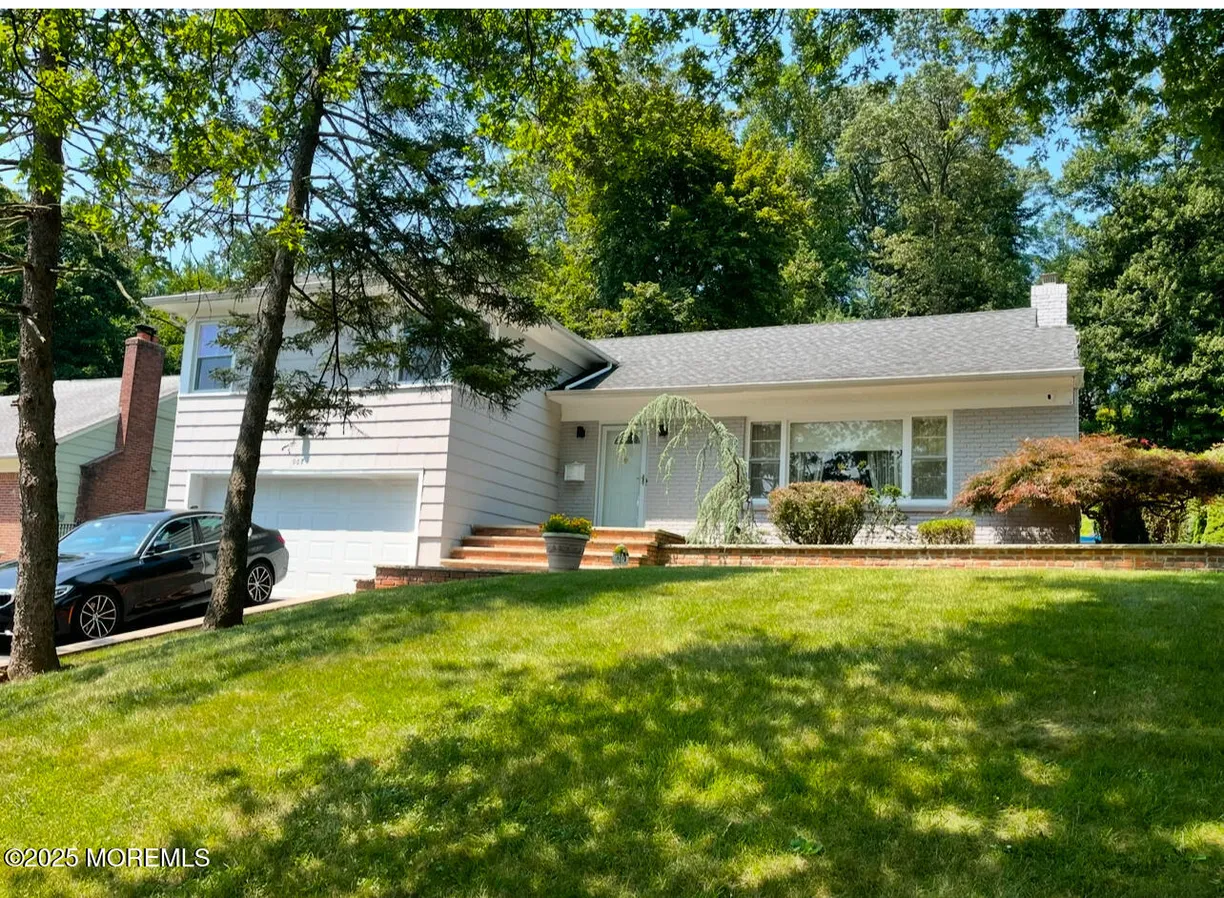 Rockland/Orange/NJ Real Estate | View 7 Stanford Court | 3 Beds, 3 Baths