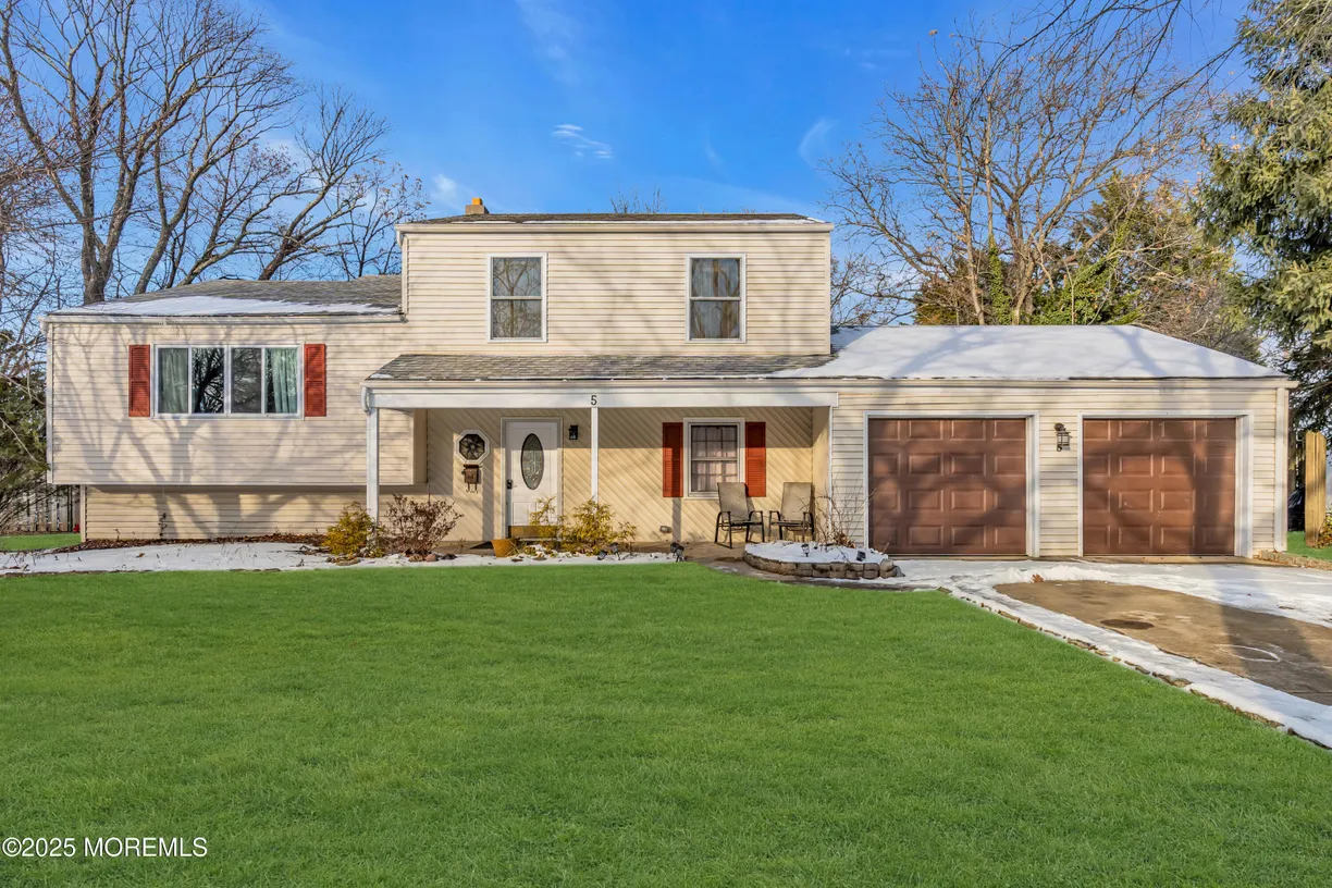 Rockland/Orange/NJ Real Estate | View 5 Lola Lane | 4 Beds, 2 Baths