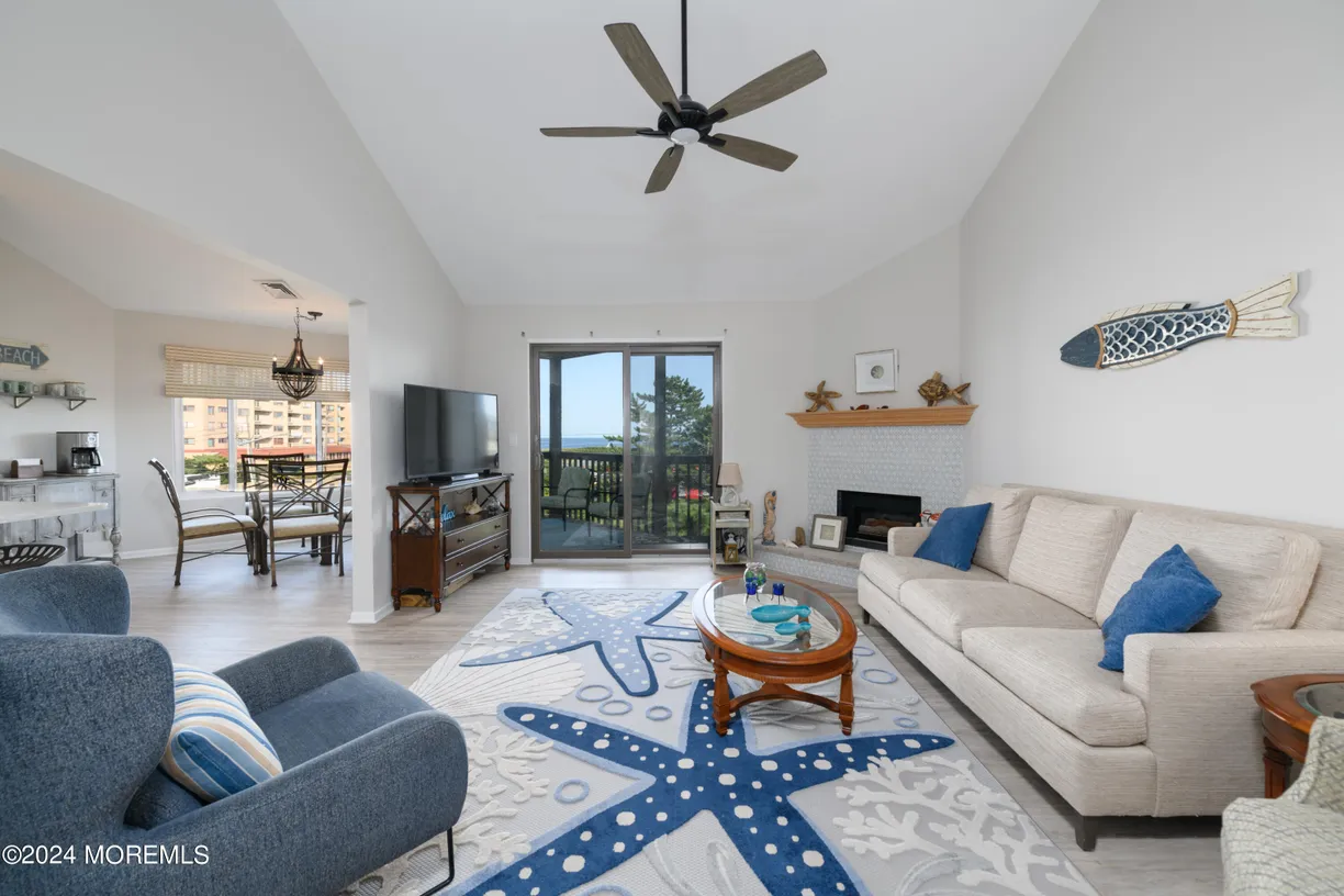 Rockland/Orange/NJ Real Estate | View 340 Ocean Avenue, 3A | 2 Beds, 2 Baths