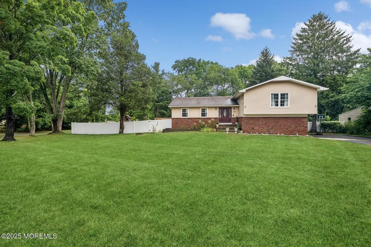Rockland/Orange/NJ Real Estate | View 9 Merion Drive | Listing