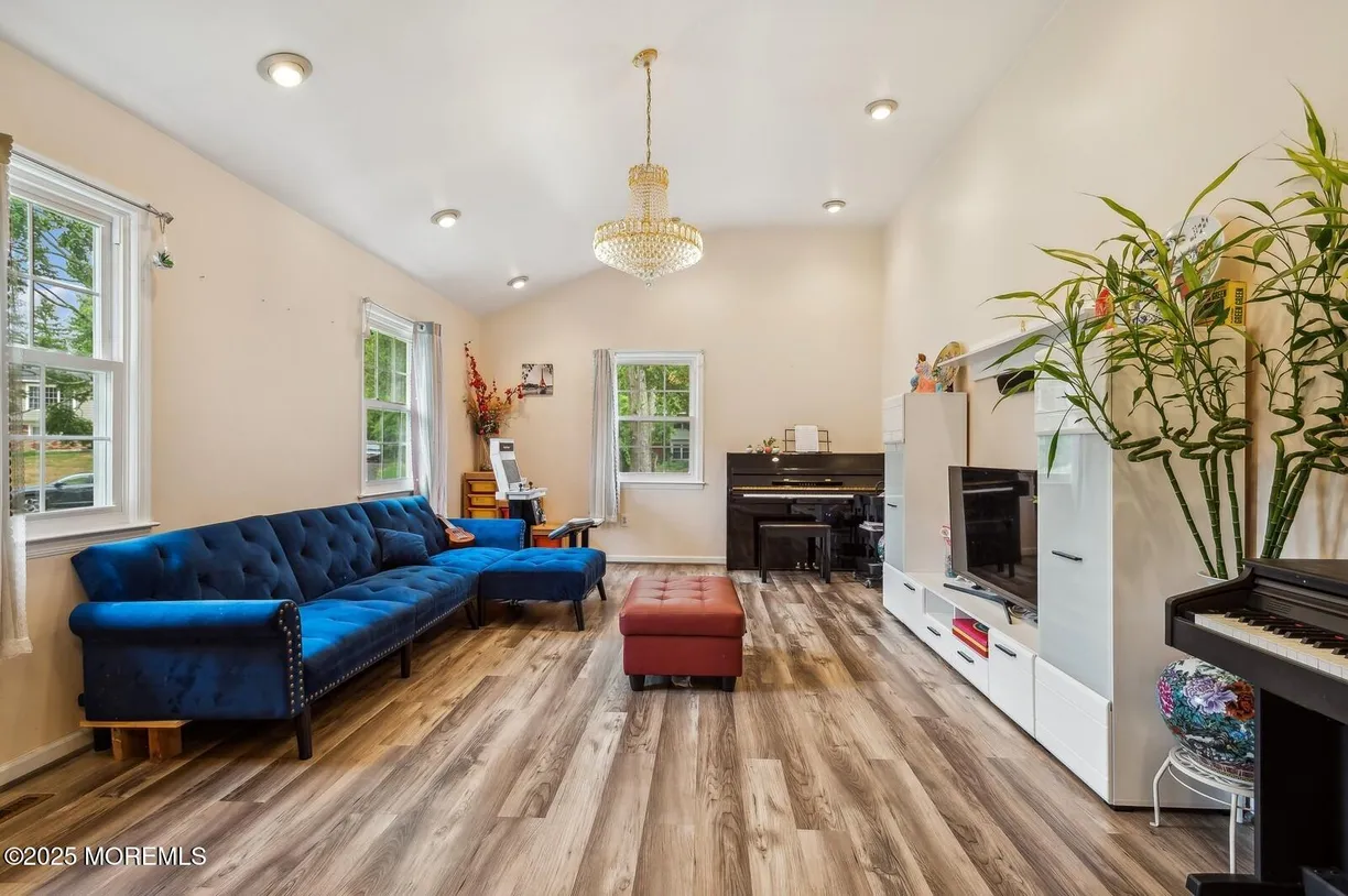 Rockland/Orange/NJ Real Estate | View 9 Merion Drive | Listing