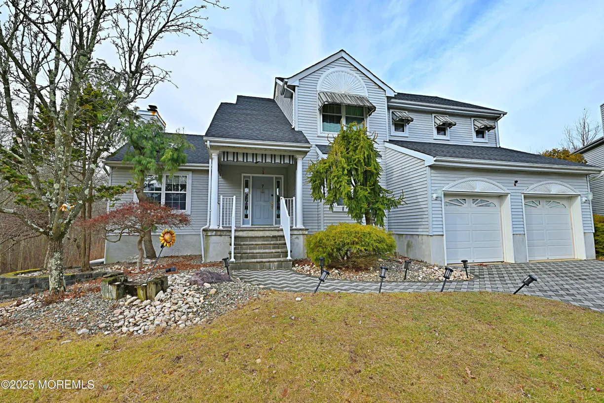 Rockland/Orange/NJ Real Estate | View 7 Alexander Court | 4 Beds, 3 Baths