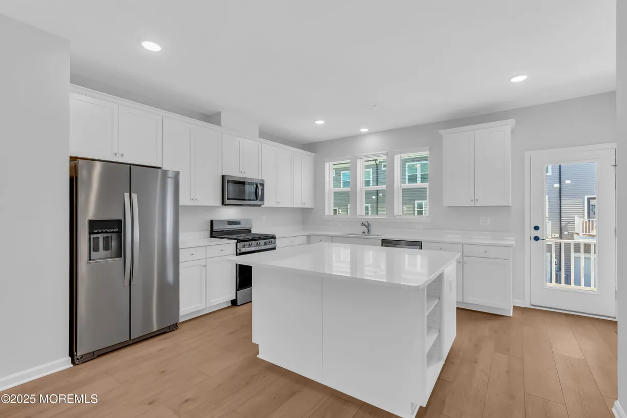 Rockland/Orange/NJ Real Estate | View 73 Driftwood Circle | 3 Beds, 2 Baths