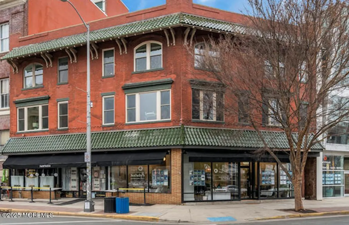 Rockland/Orange/NJ Real Estate | View 521 Cookman Avenue, 201 | Listing