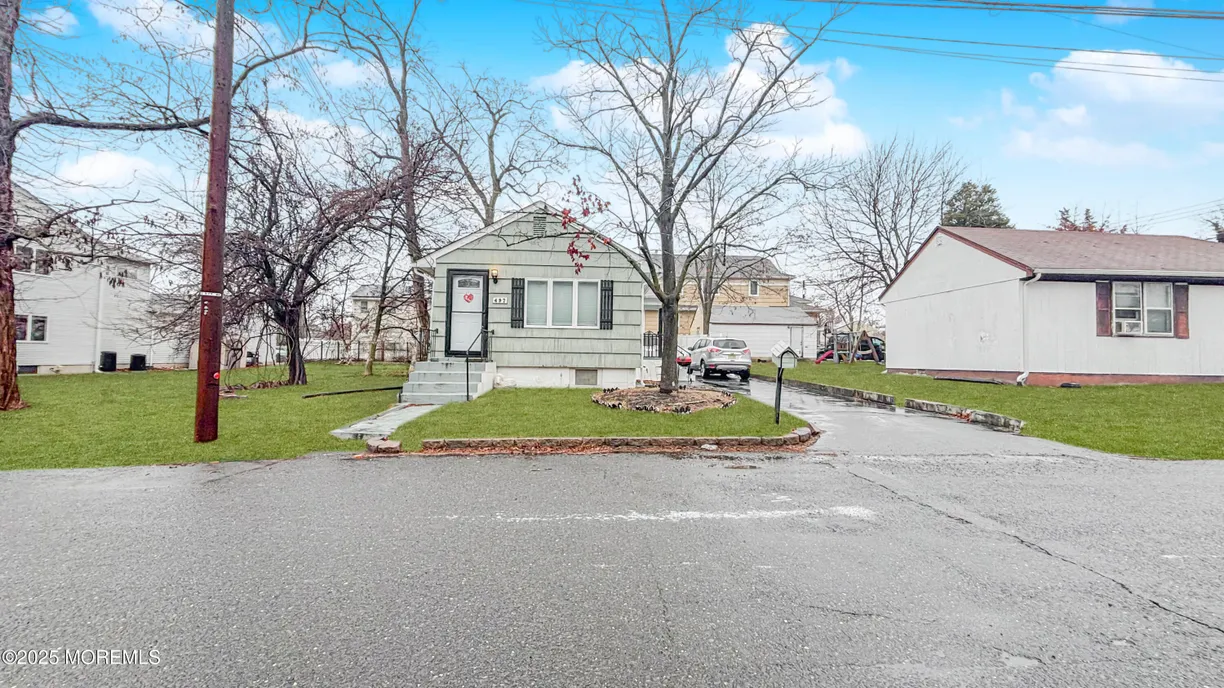 Rockland/Orange/NJ Real Estate | View 497 Elizabeth Street | 2 Beds, 1 Bath