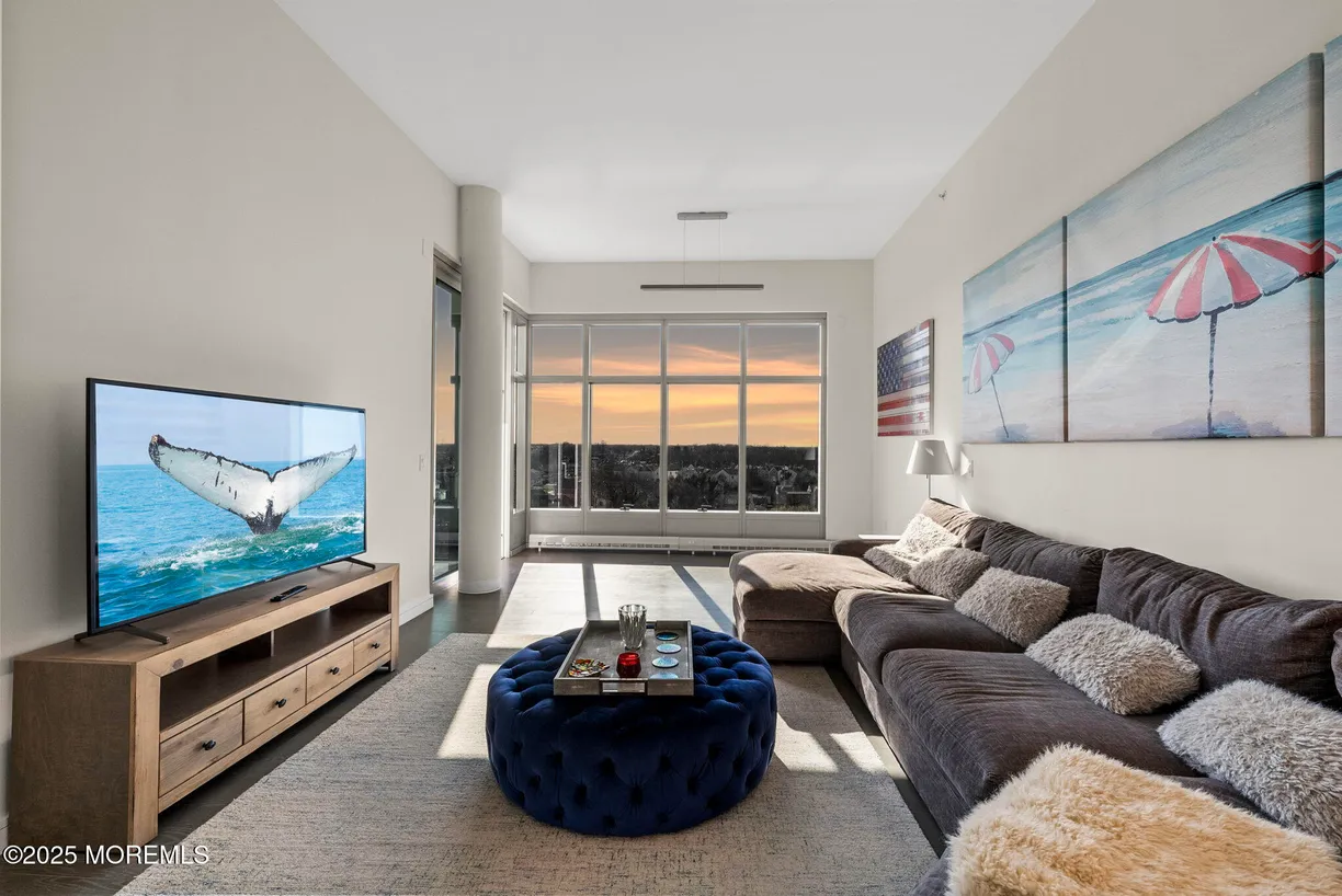 Rockland/Orange/NJ Real Estate | View 15 Morris Avenue, 618 | 2 Beds, 2 Baths