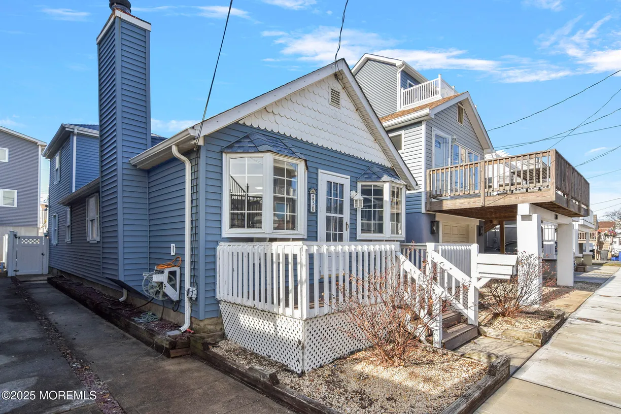 Rockland/Orange/NJ Real Estate | View 30 Ocean Avenue | 3 Beds, 2 Baths