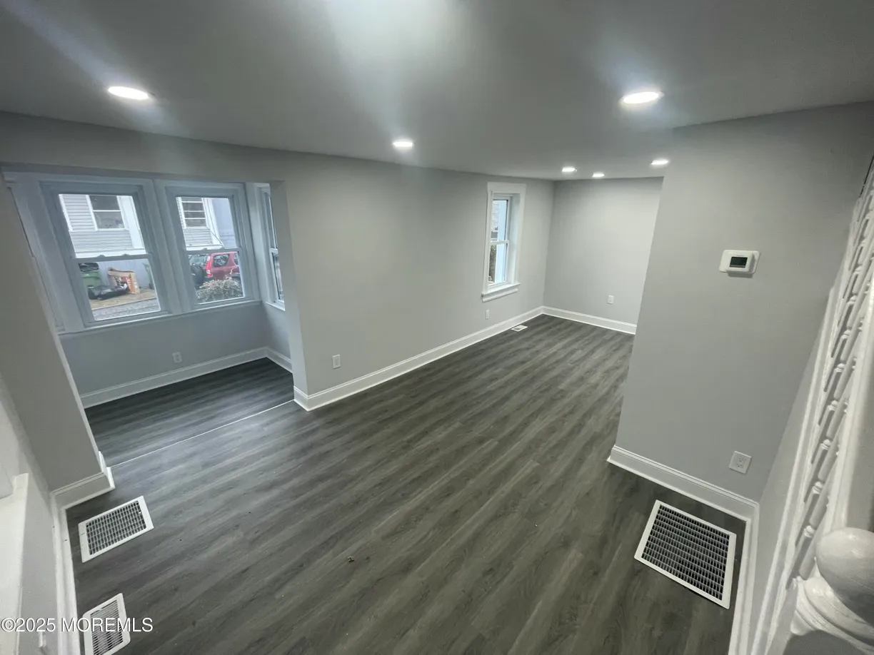 Rockland/Orange/NJ Real Estate | View 405 Myrtle Avenue | 3 Beds, 1 Bath