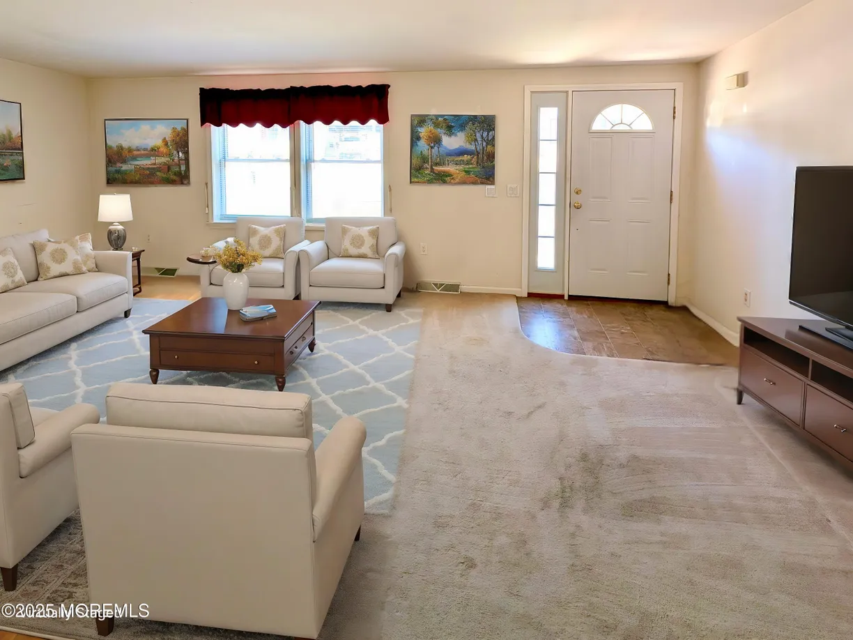 Rockland/Orange/NJ Real Estate | View 14 Tanglewood Drive | Listing