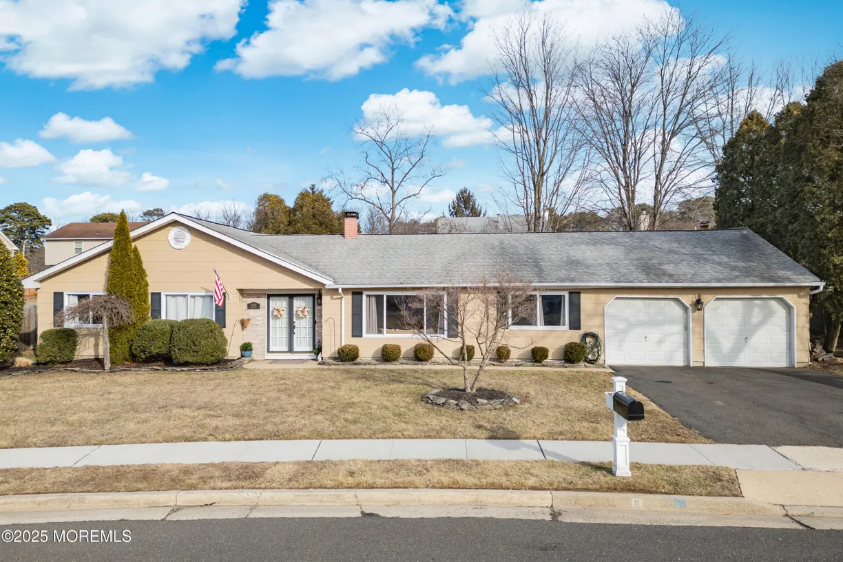 Rockland/Orange/NJ Real Estate | View 8 N Rhoda Street | 3 Beds, 2 Baths