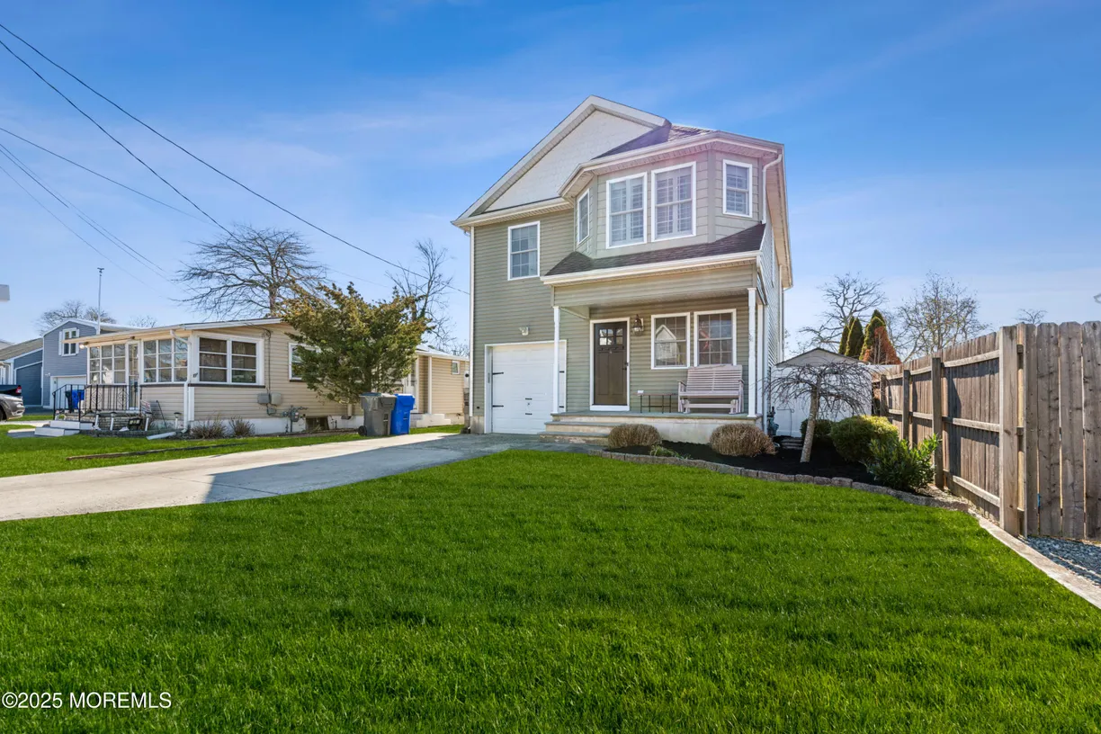 Rockland/Orange/NJ Real Estate | View 25 Beckert Drive | 3 Beds, 2 Baths