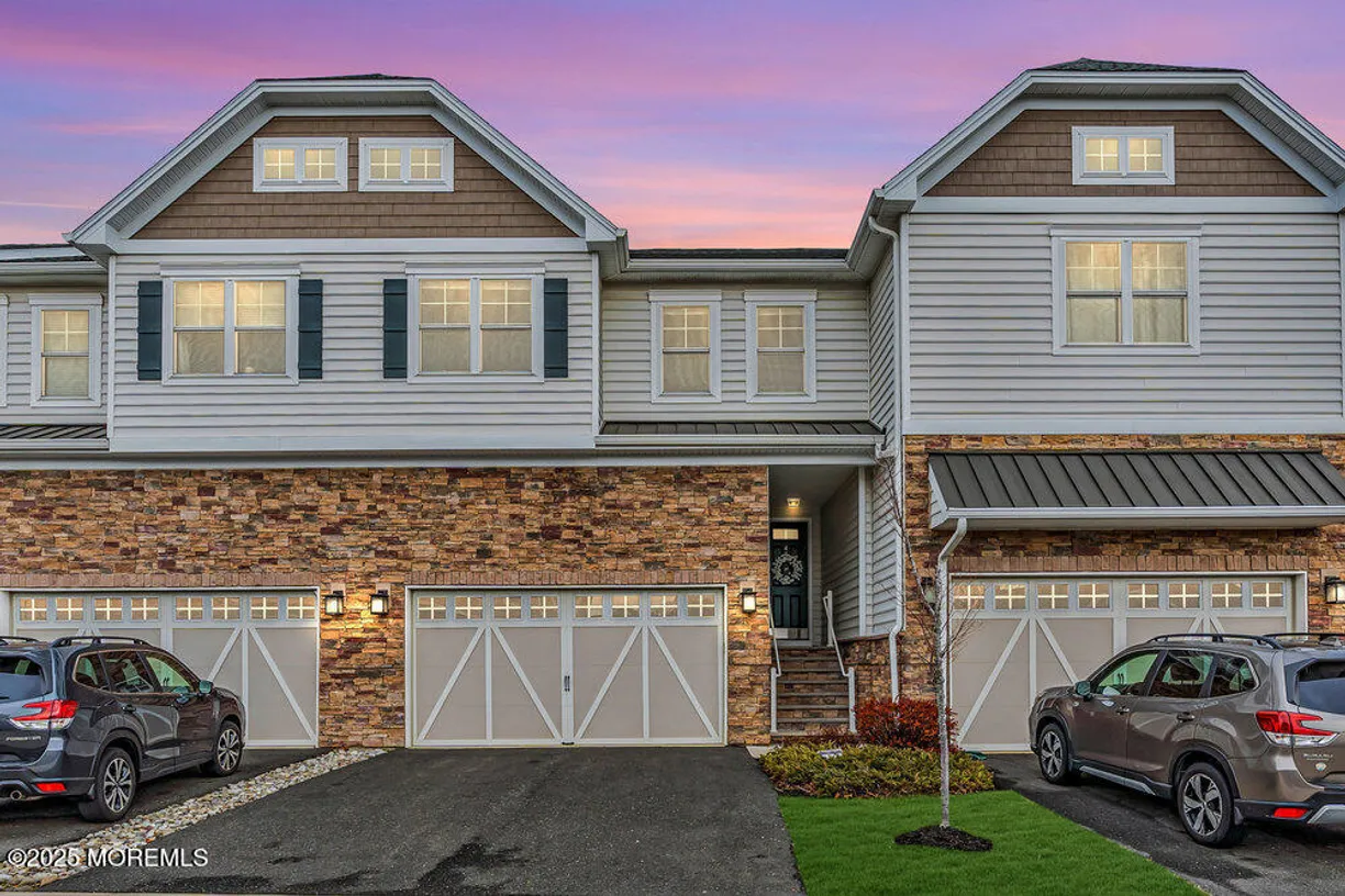 Rockland/Orange/NJ Real Estate | View 4 Malcolm Way | 3 Beds, 2 Baths
