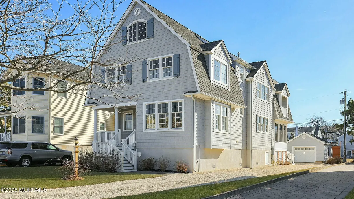 Rockland/Orange/NJ Real Estate | View 113 York Avenue | 4 Beds, 3 Baths