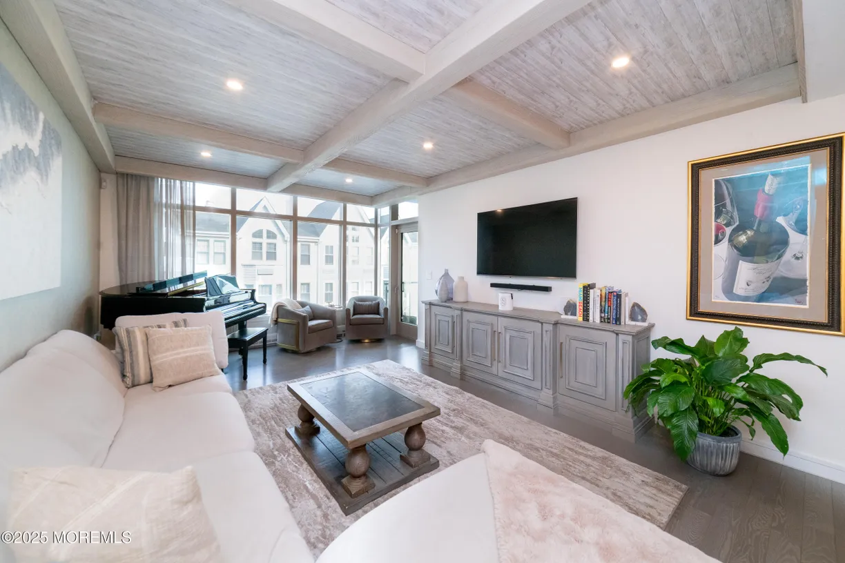 Rockland/Orange/NJ Real Estate | View 20 Melrose Terrace, 305 | 3 Beds, 3 Baths