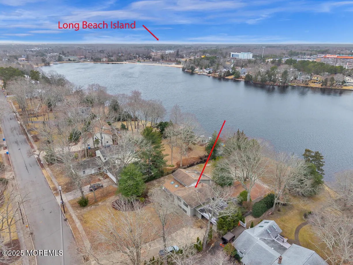 Rockland/Orange/NJ Real Estate | View 99 N Lakeshore Drive | Listing