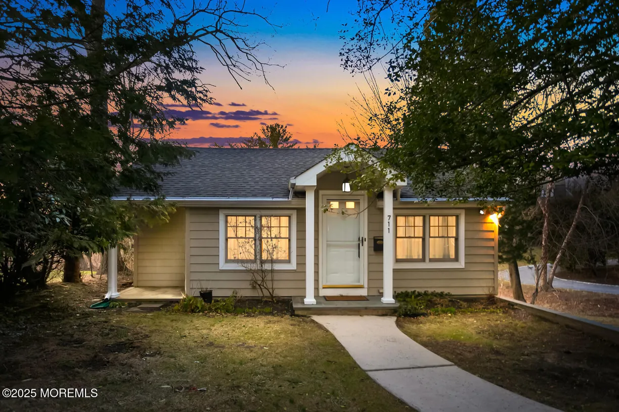 Rockland/Orange/NJ Real Estate | View 711 River Road | 2 Beds, 1 Bath