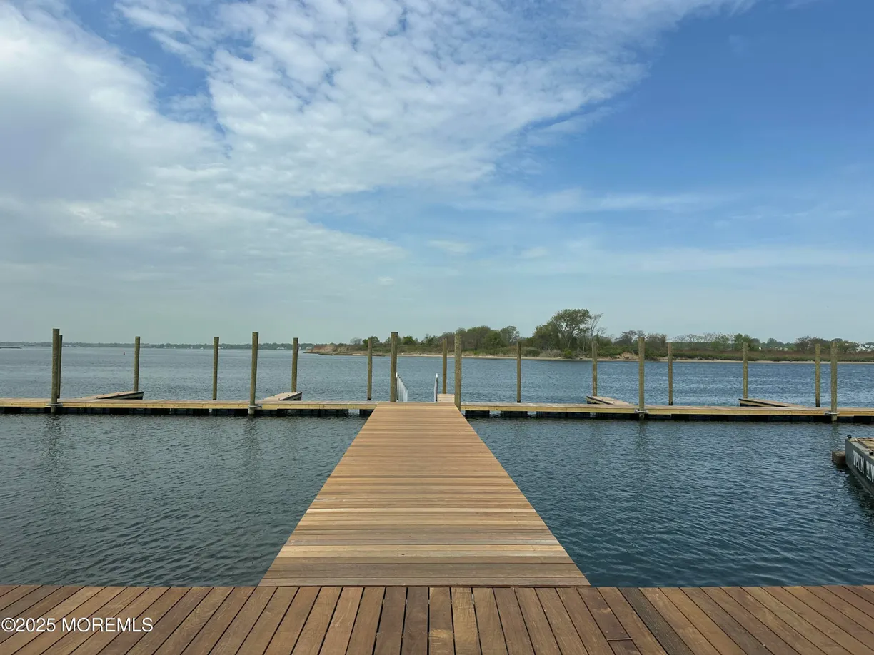 Rockland/Orange/NJ Real Estate | View 1266 Ocean Avenue, 20 | 2 Beds, 2 Baths