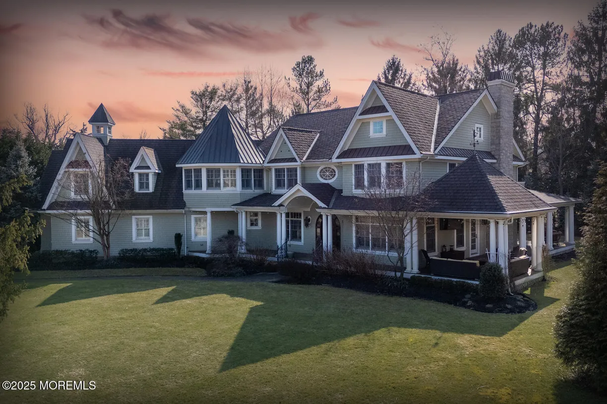 Rockland/Orange/NJ Real Estate | View 136 Avenue Of Two Rivers | 6 Beds, 4 Baths