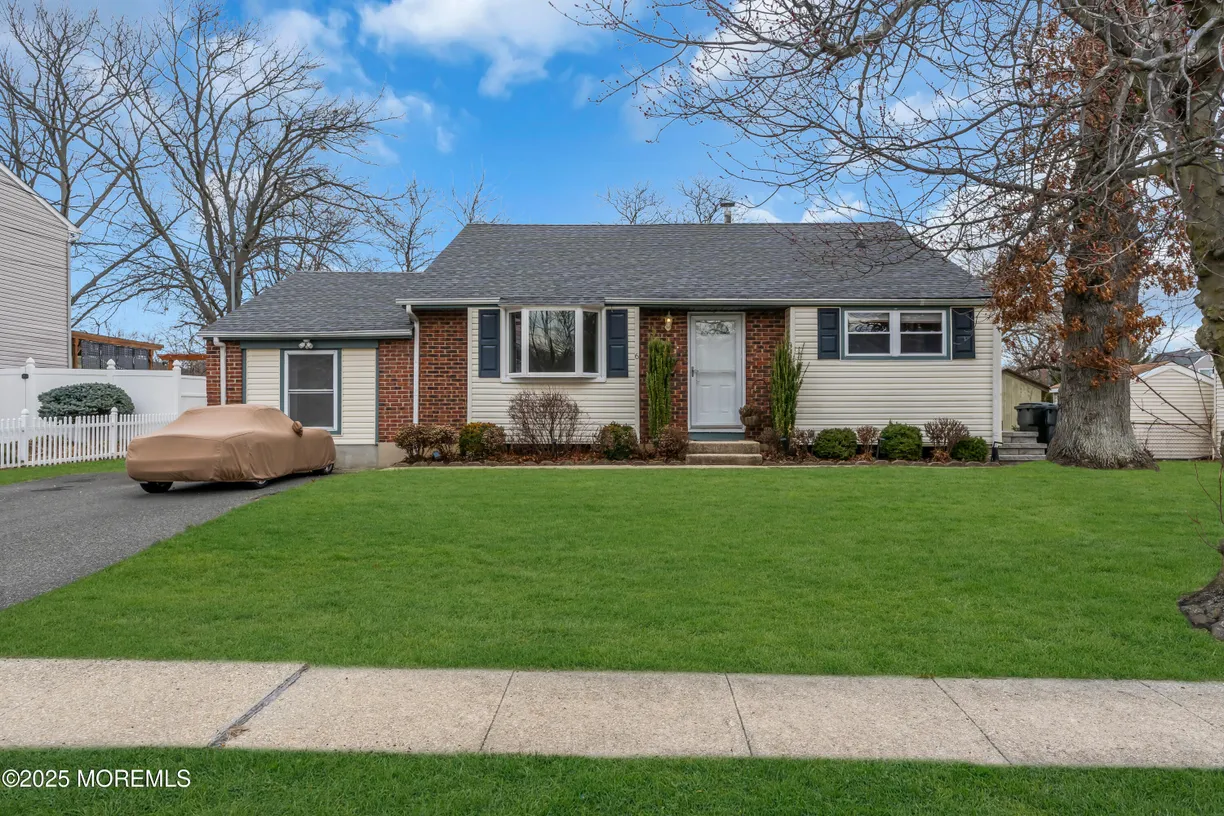 Rockland/Orange/NJ Real Estate | View 6 Lillian Drive | 3 Beds, 1 Bath