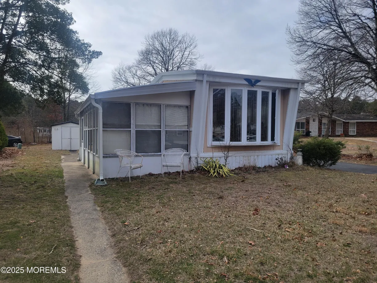 Rockland/Orange/NJ Real Estate | View 15 Wistoria Drive | 2 Beds, 1 Bath
