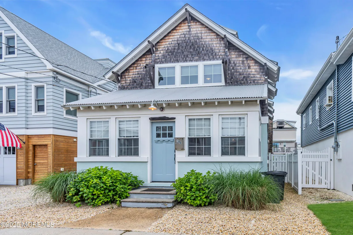 Rockland/Orange/NJ Real Estate | View 196 3rd Avenue | 4 Beds, 2 Baths