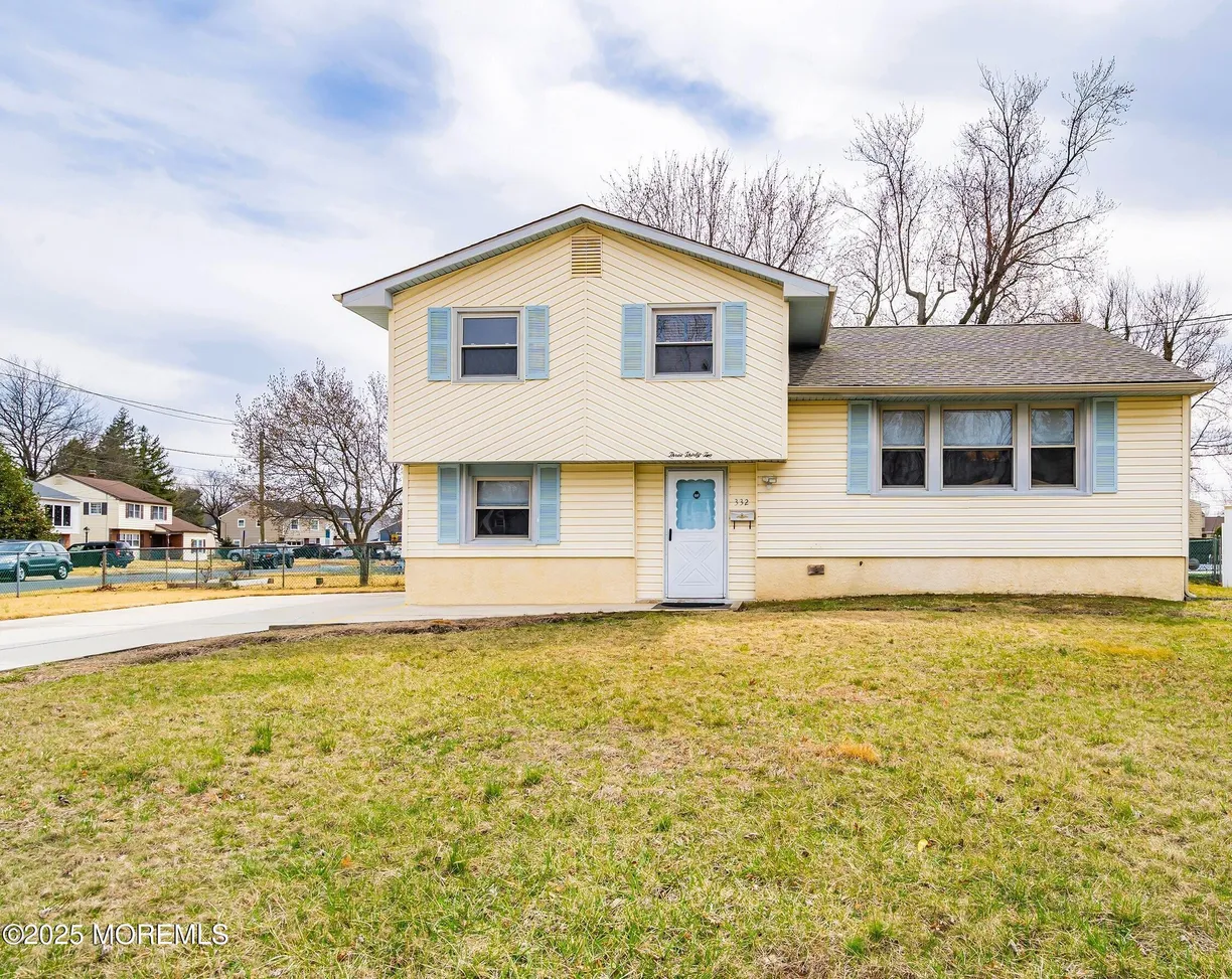 Rockland/Orange/NJ Real Estate | View 332 Lincoln Avenue | 3 Beds, 1 Bath