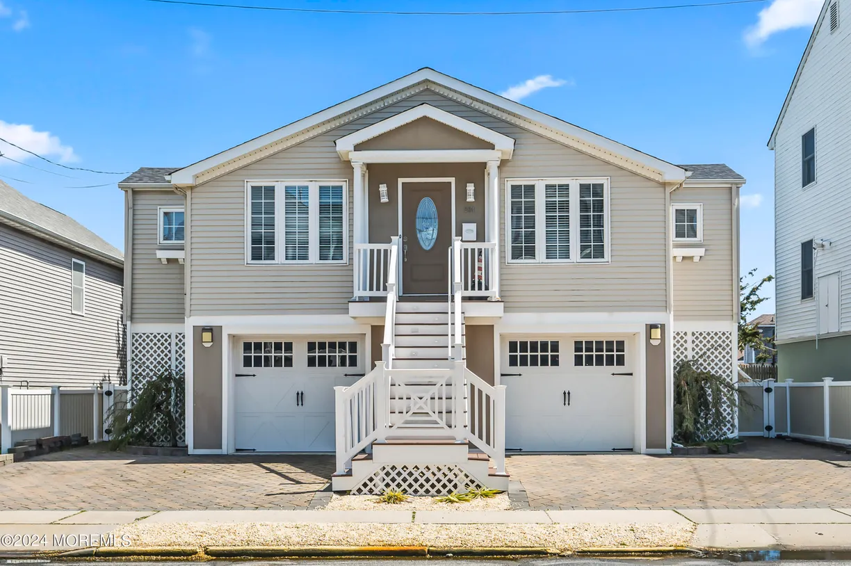 Rockland/Orange/NJ Real Estate | View 204 Randall Avenue | 3 Beds, 2 Baths