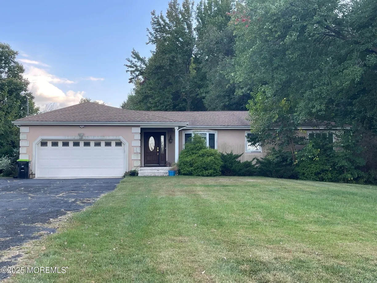 Rockland/Orange/NJ Real Estate | View 4087 Highway 516 | 3 Beds, 2 Baths