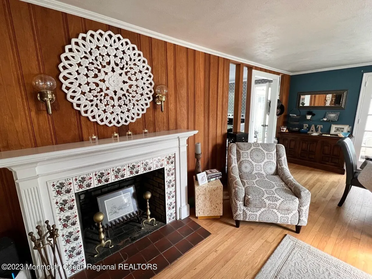 Rockland/Orange/NJ Real Estate | View 190 N 35 Highway | 3 Beds, 1 Bath