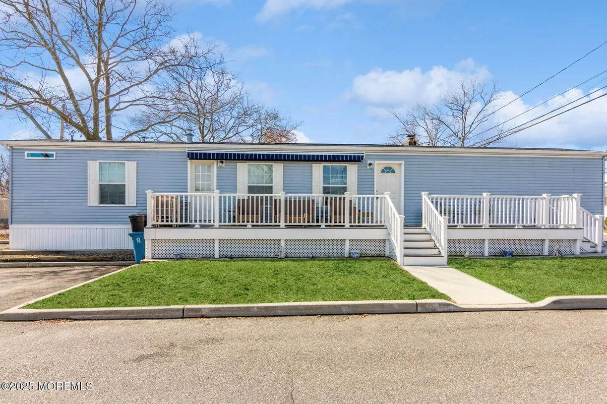 Rockland/Orange/NJ Real Estate | View 70 Herman Boulevard | 3 Beds, 2 Baths