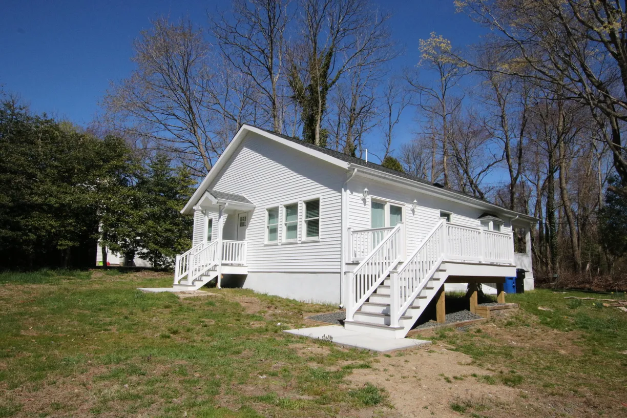 Rockland/Orange/NJ Real Estate | View 142 Browns Dock Road | 2 Beds, 1 Bath