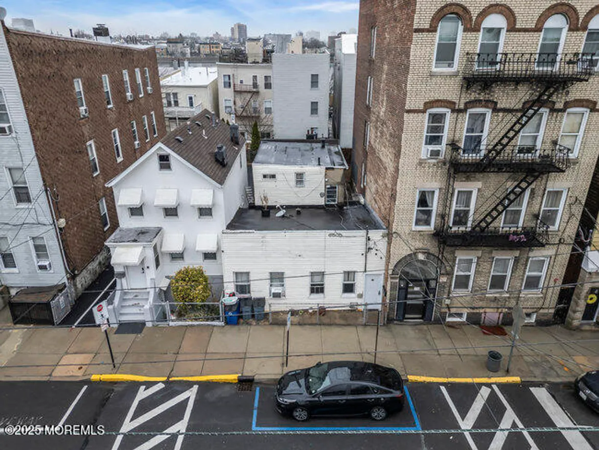 Rockland/Orange/NJ Real Estate | View 148 19th Street | 5 Beds, 3 Baths