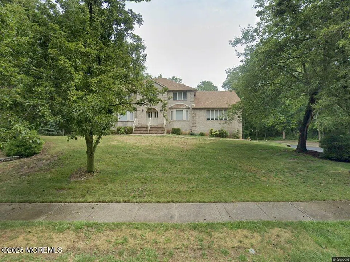 Rockland/Orange/NJ Real Estate | View 2 Donna Court | 5 Beds, 2 Baths