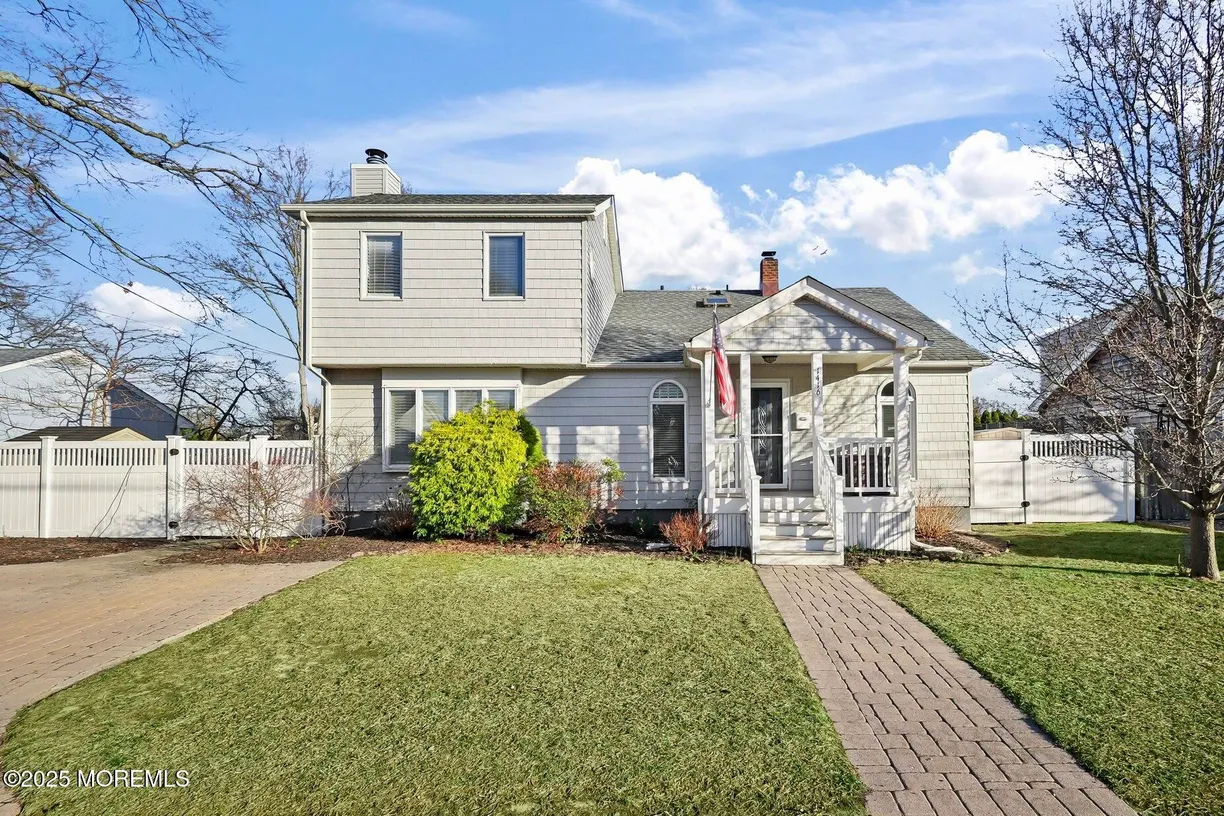 Rockland/Orange/NJ Real Estate | View 1416 George Street | 4 Beds, 2 Baths