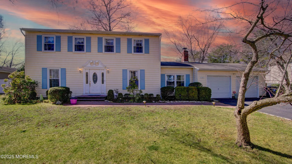 Rockland/Orange/NJ Real Estate | View 13 Sherwood Drive | 3 Beds, 2 Baths