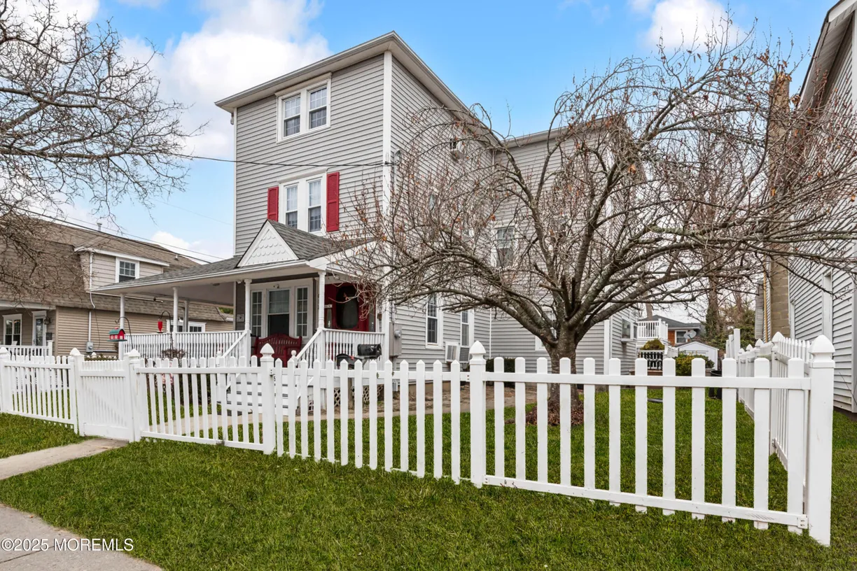 Rockland/Orange/NJ Real Estate | View 612 16th Avenue | 7 Beds, 2 Baths