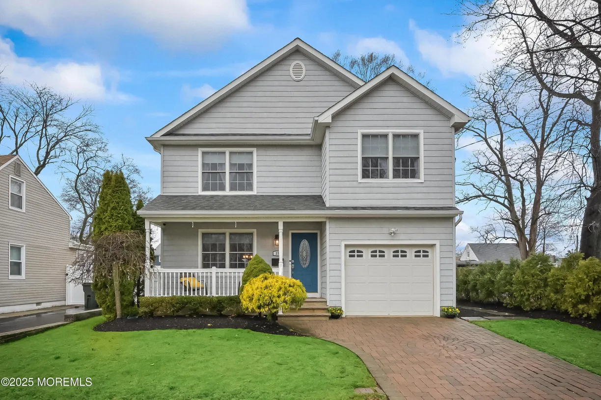 Rockland/Orange/NJ Real Estate | View 25 Thorne Place | 3 Beds, 2 Baths