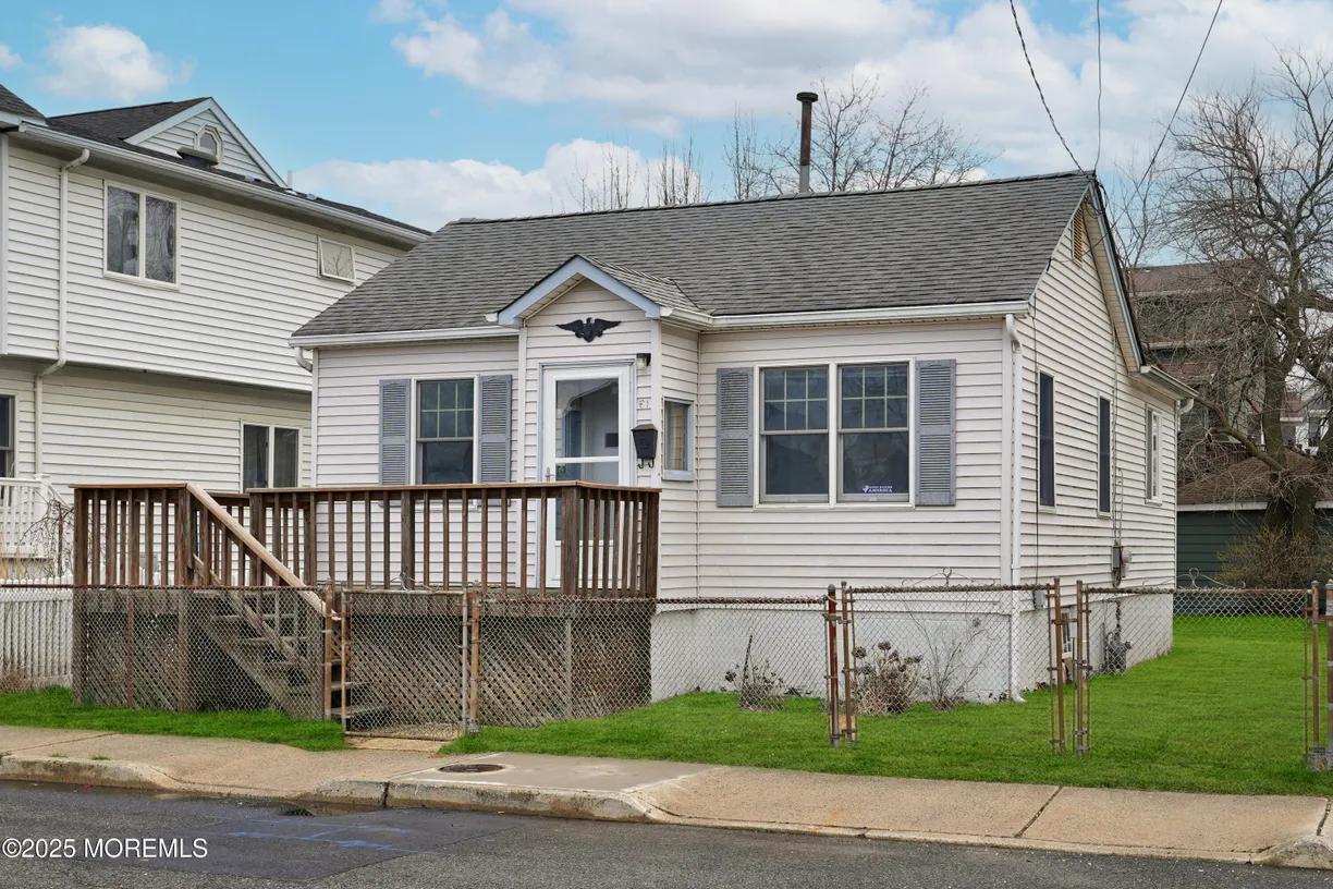 Rockland/Orange/NJ Real Estate | View 61 Snug Harbor Avenue | 2 Beds, 1 Bath