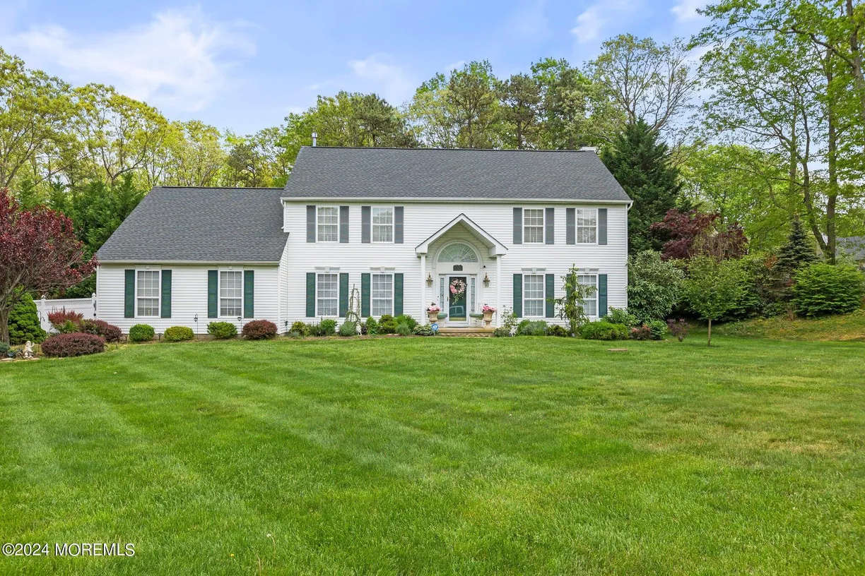 Rockland/Orange/NJ Real Estate | View 5 Sugar Pine Drive | Listing