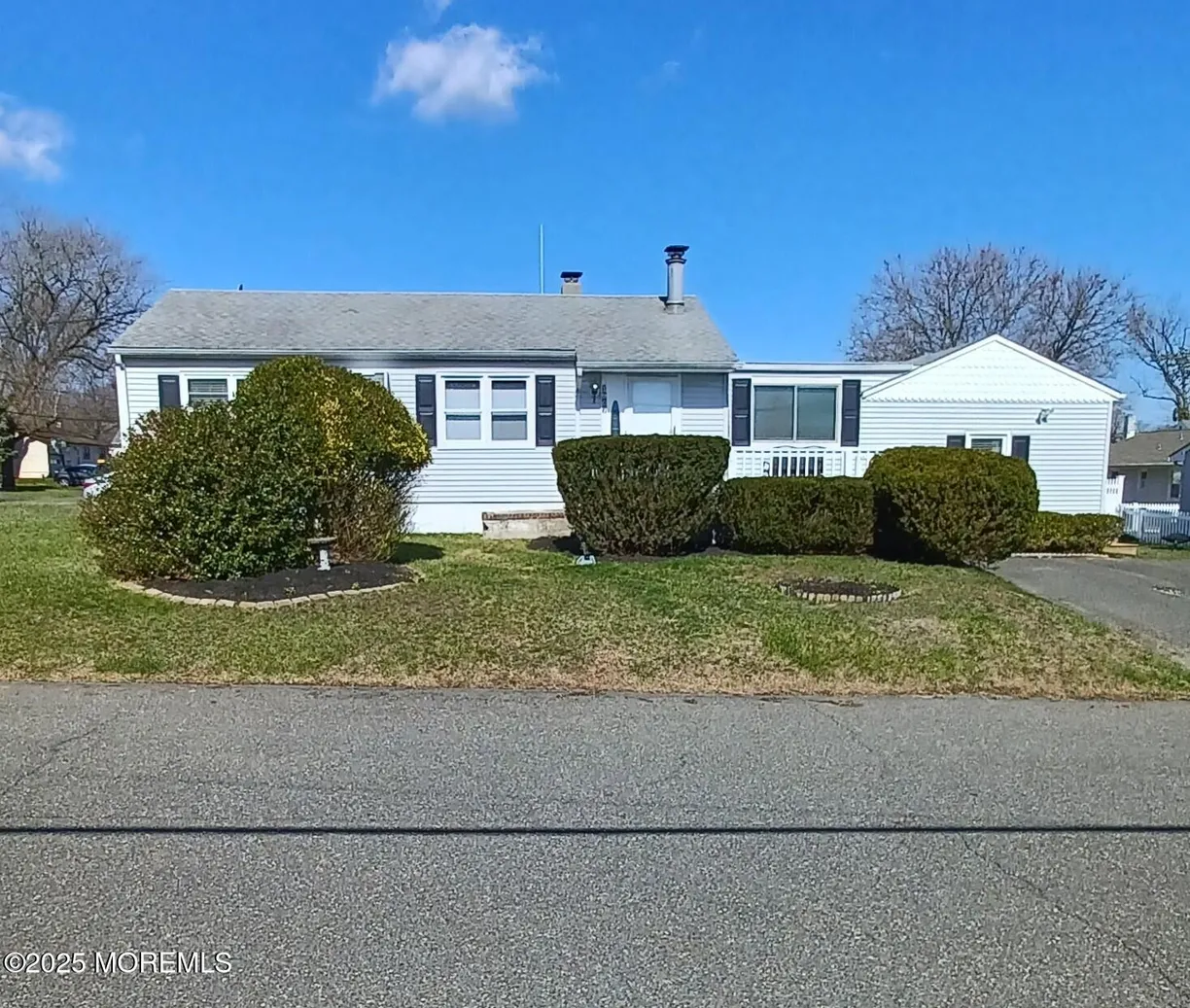 Rockland/Orange/NJ Real Estate | View 1907 Lincoln Avenue | 4 Beds, 2 Baths