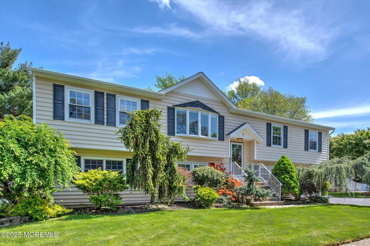 Rockland/Orange/NJ Real Estate | View 7 Mill Road | Listing
