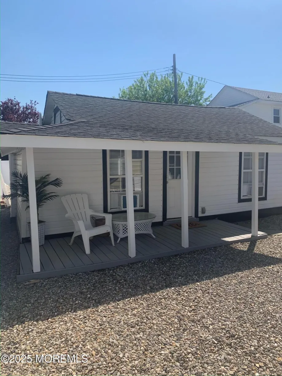 Rockland/Orange/NJ Real Estate | View 315 14th Avenue, REAR | 1 Bed, 1 Bath