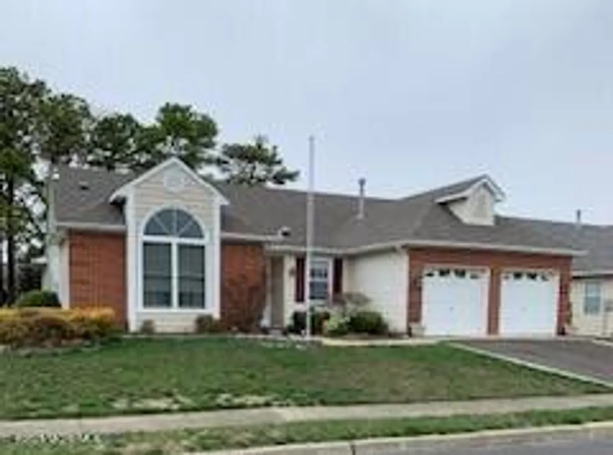 Rockland/Orange/NJ Real Estate | View 26 Swindon Court | 2 Beds, 2 Baths
